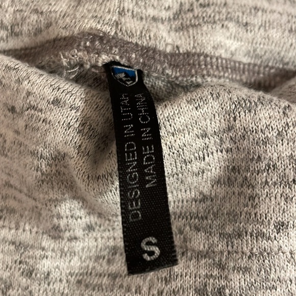 KUHL Lea Cowlneck Pullover Light Gray Knit With Kangaroo Pocket Size Small - Picture 8 of 9